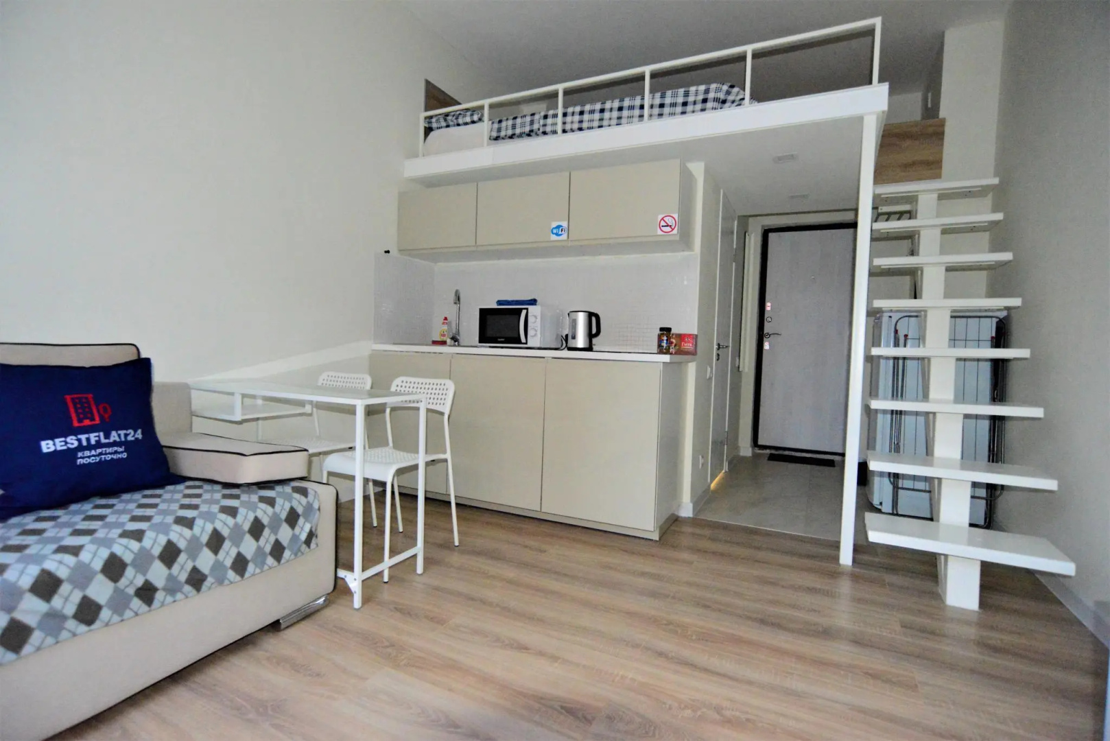 BestFlat24 (БэстФлэт24) на улице Гостиничная 10к5