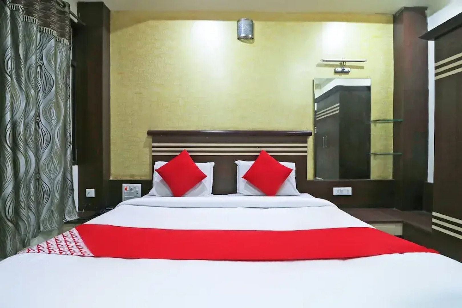 OYO 45599 Hotel Aaditya