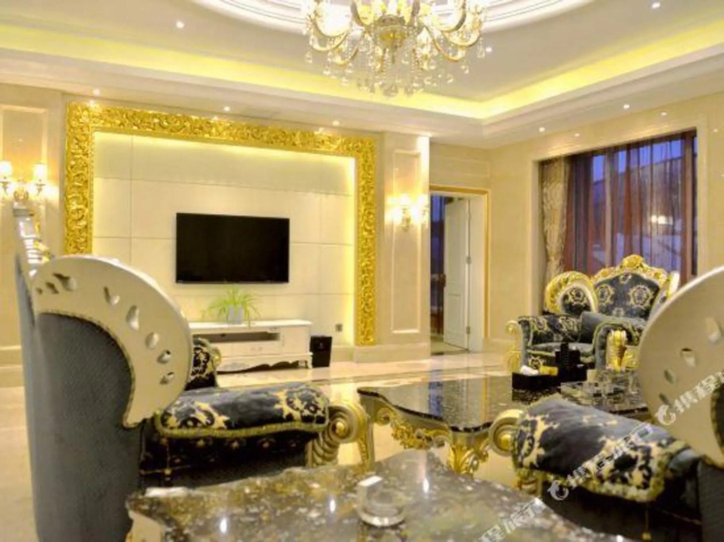 Venice Water World Hot Spring Theme Hotel