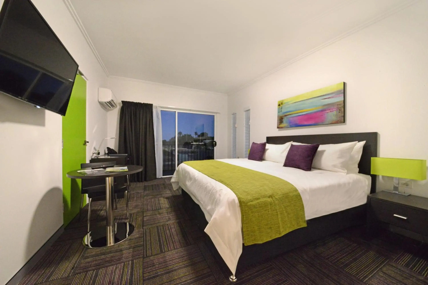 Mackay Oceanside Central Hotel