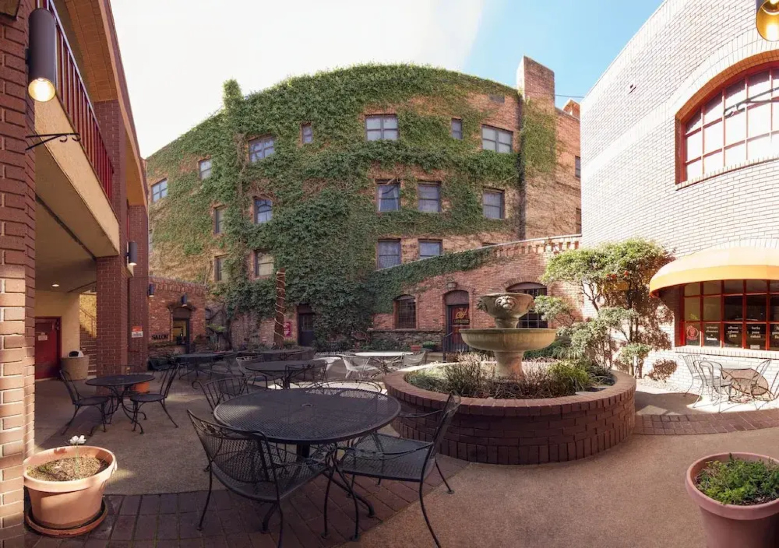 Boutique Retreat in Wine & Gold Country