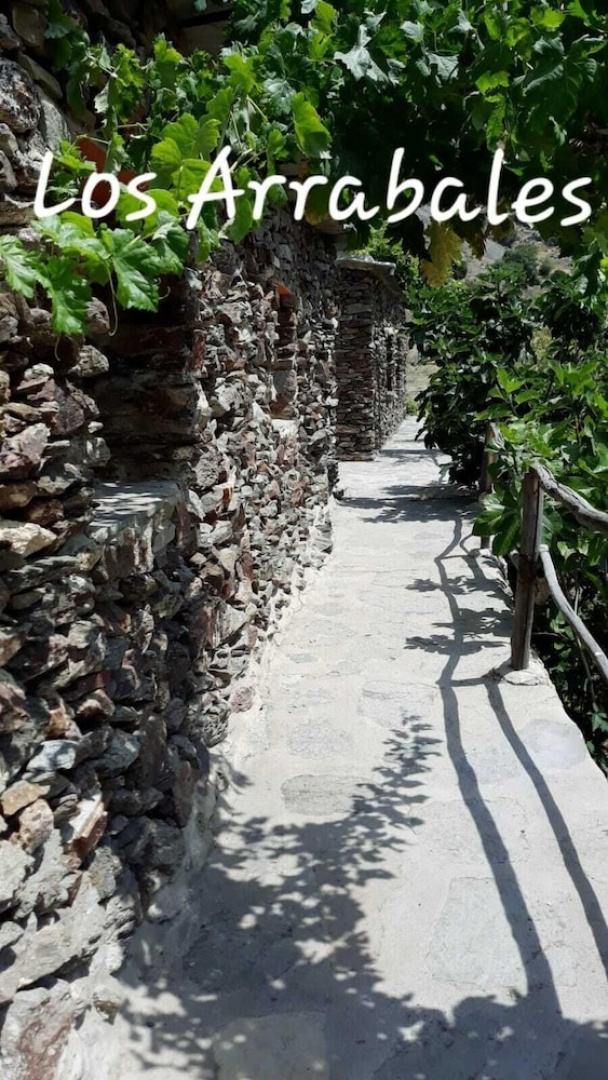 Refugio Arrabales de la Alpujarra - Hostel