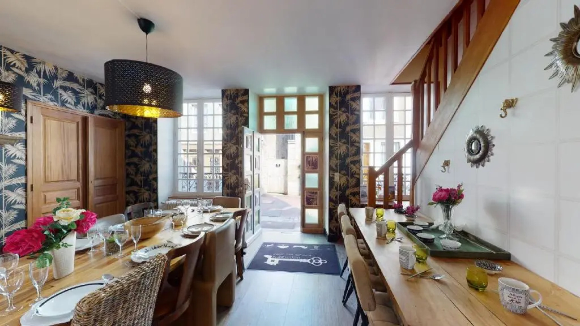 La Villa et Cours du Paradis gîte 4 étoiles, Billard BabyFoot, société La Clef Decamp