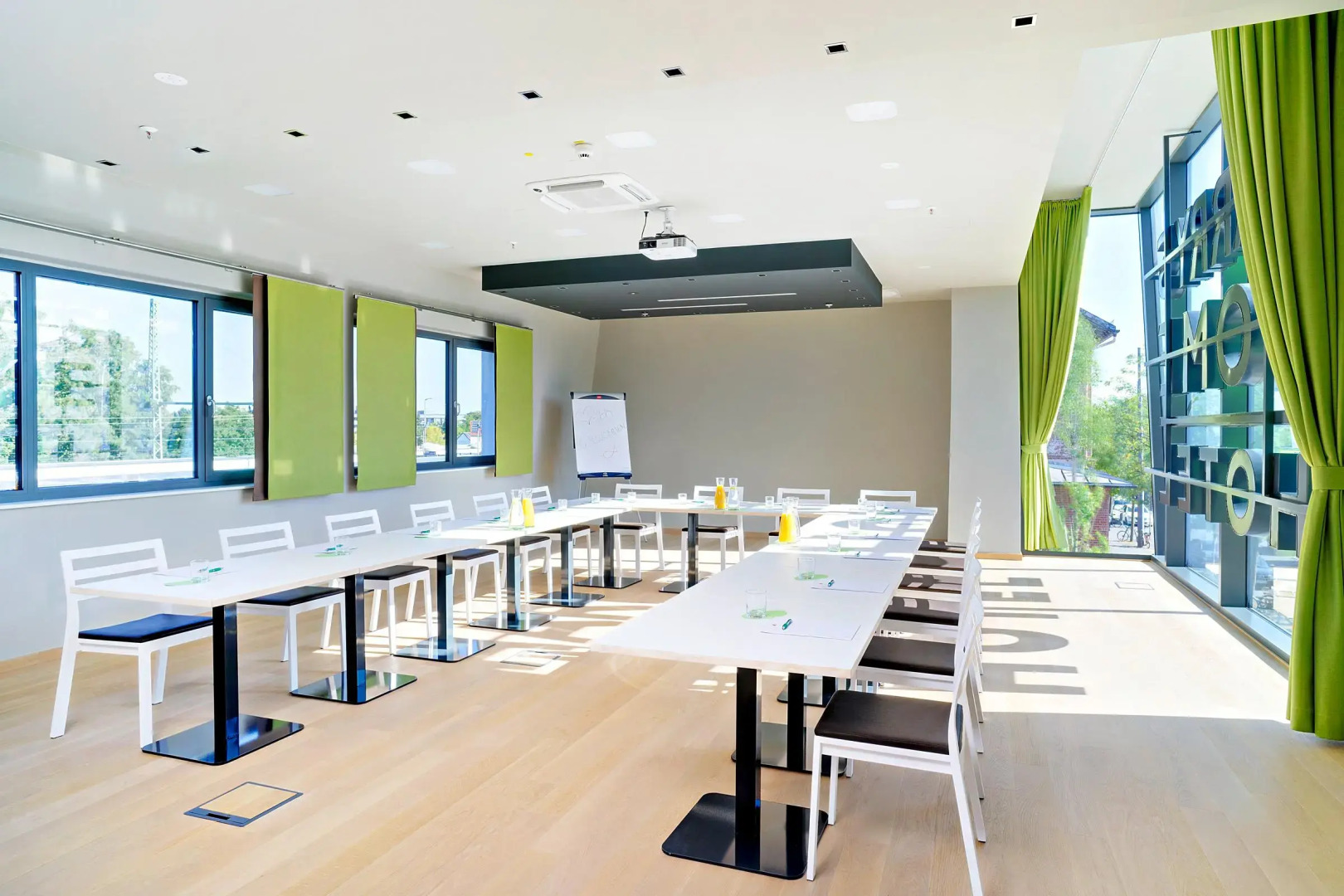 harry’s home München Moosach hotel & apartments