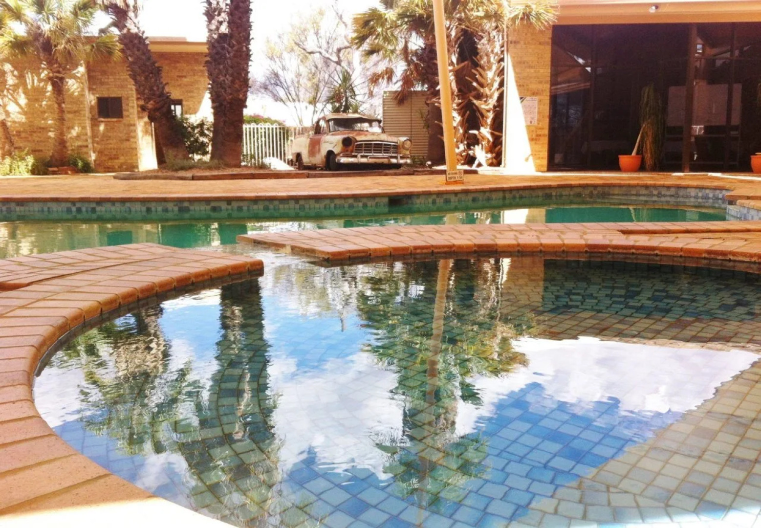 Albert Park Motor Inn