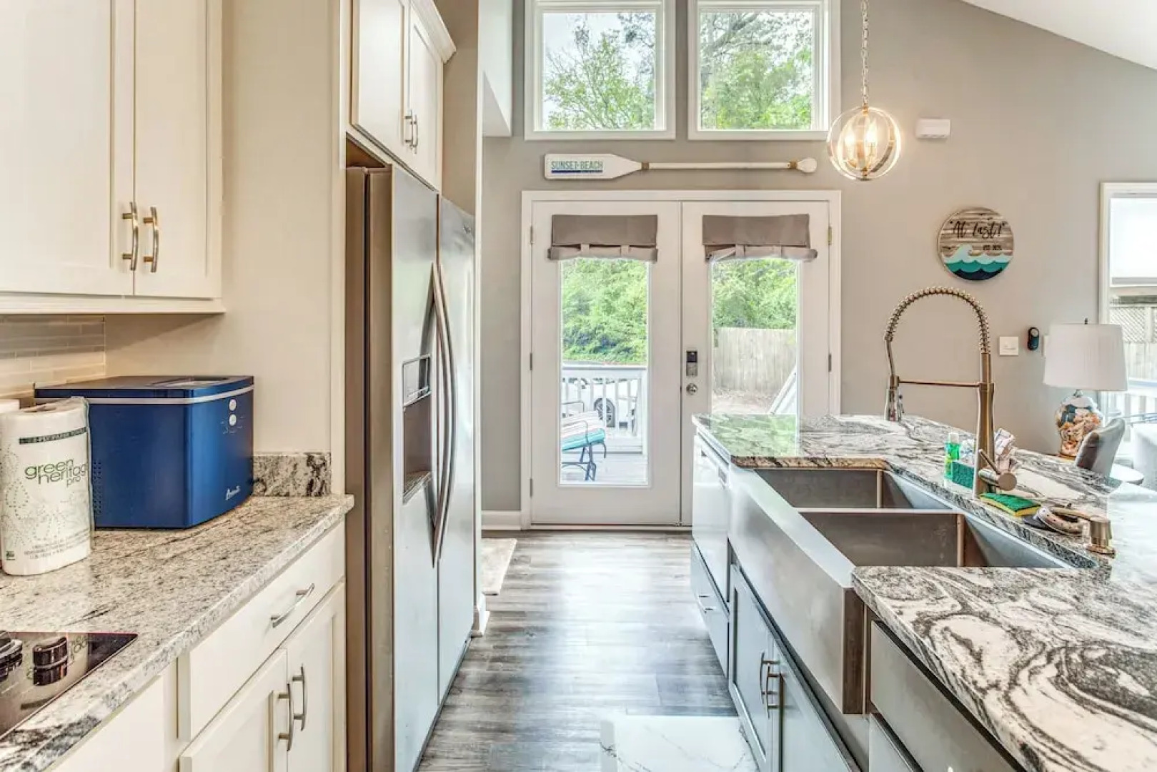 Little River Cottage with Deck