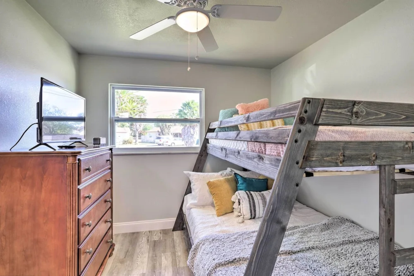 Pet-friendly Merritt Island Home w/ Heated Pool