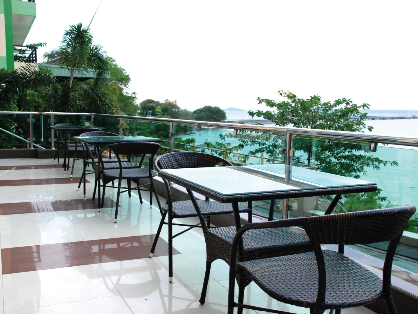 Chateau Vista Serviced apartment