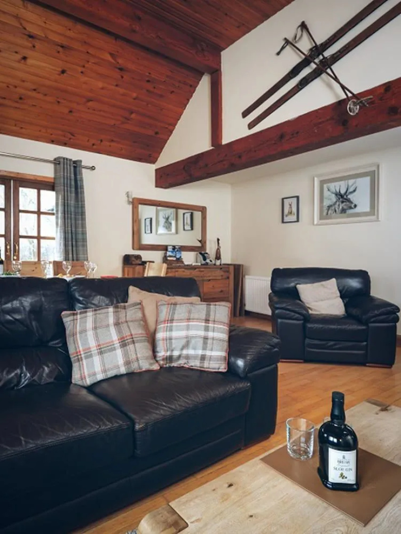 Stravaigers Lodge