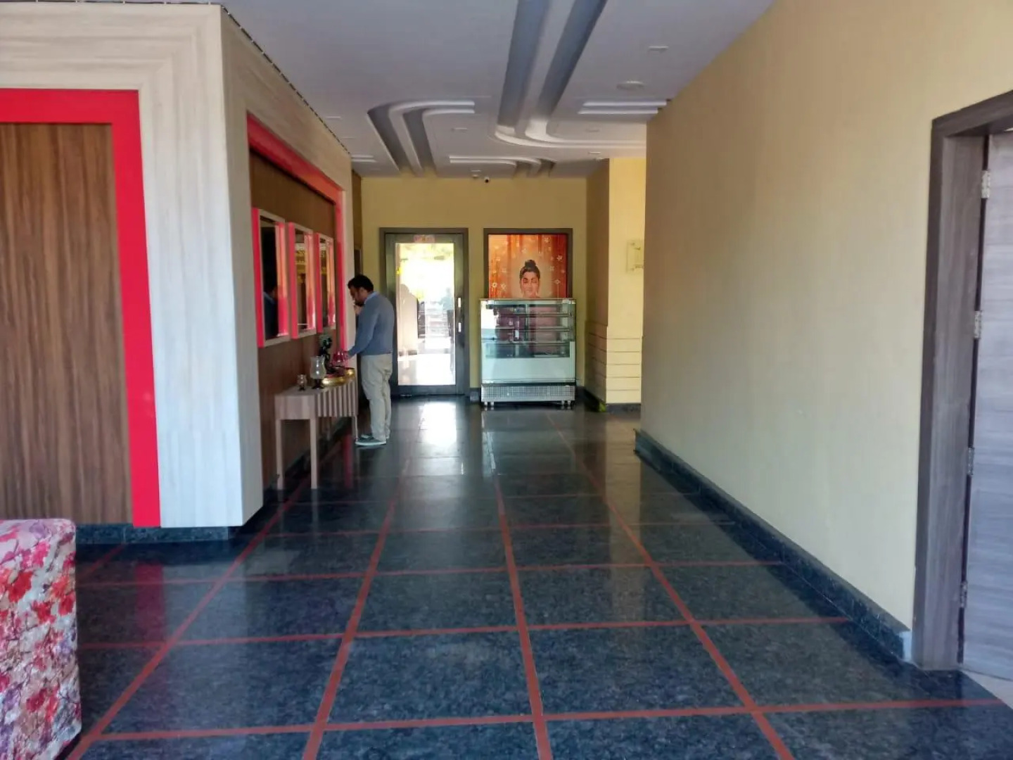 Hotel Kangra Rodeway Inn