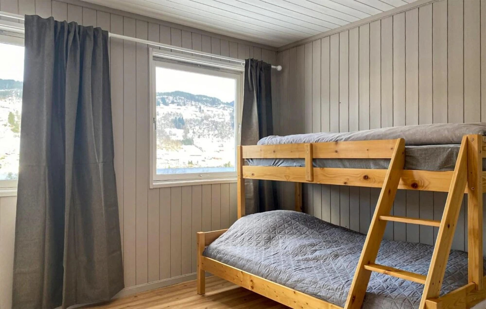 Beautiful Home in Ulvik With 4 Bedrooms and Wifi