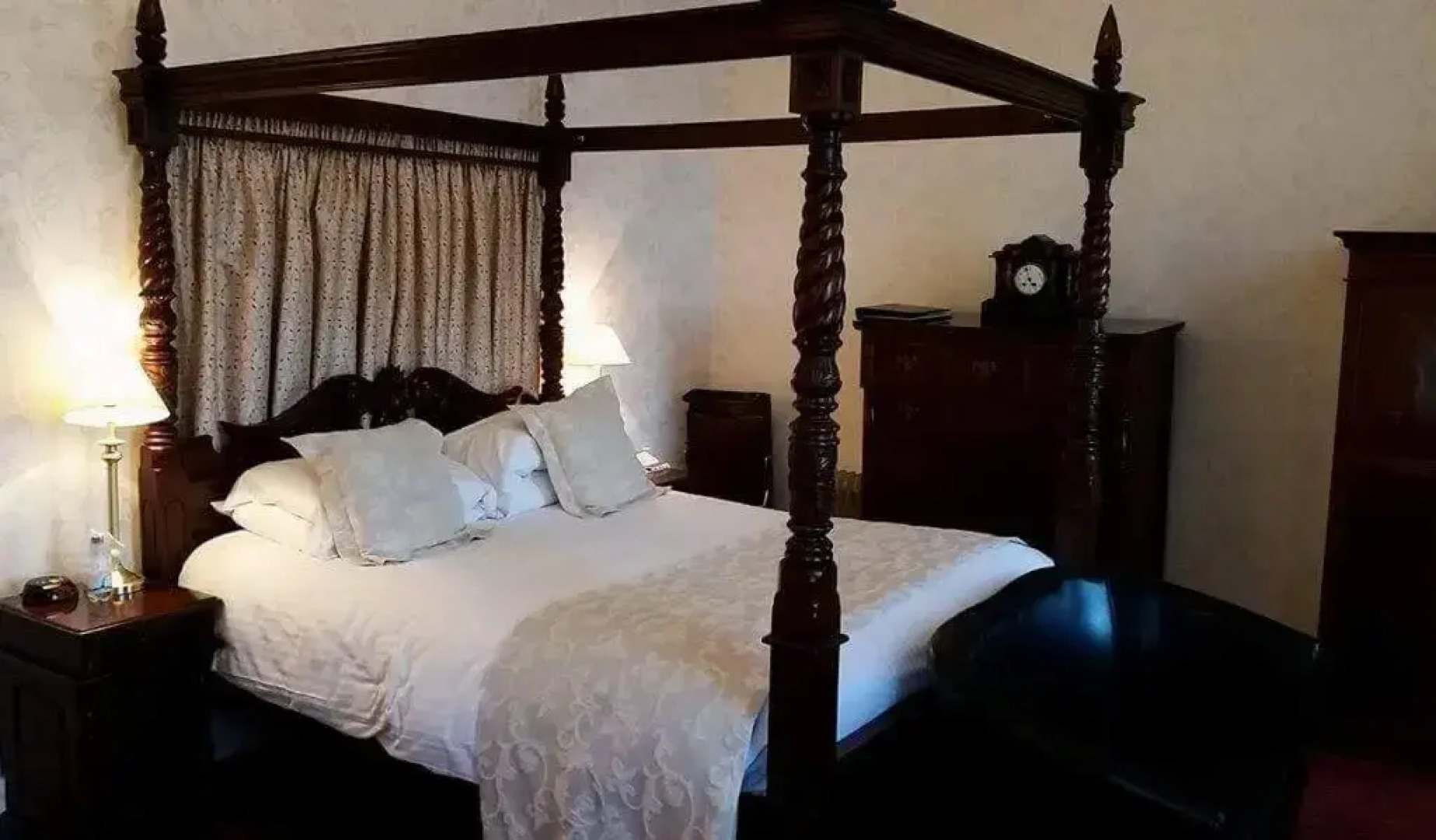 The Royal Hotel Tain