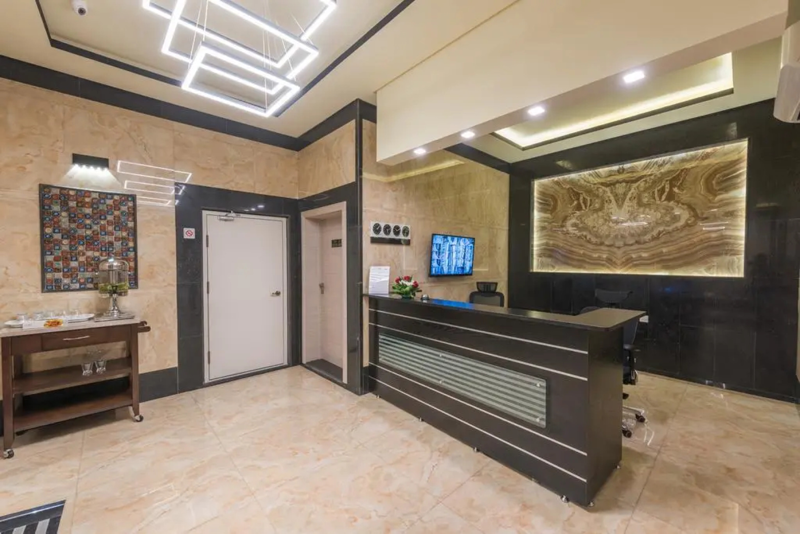 N Platinum Hotel