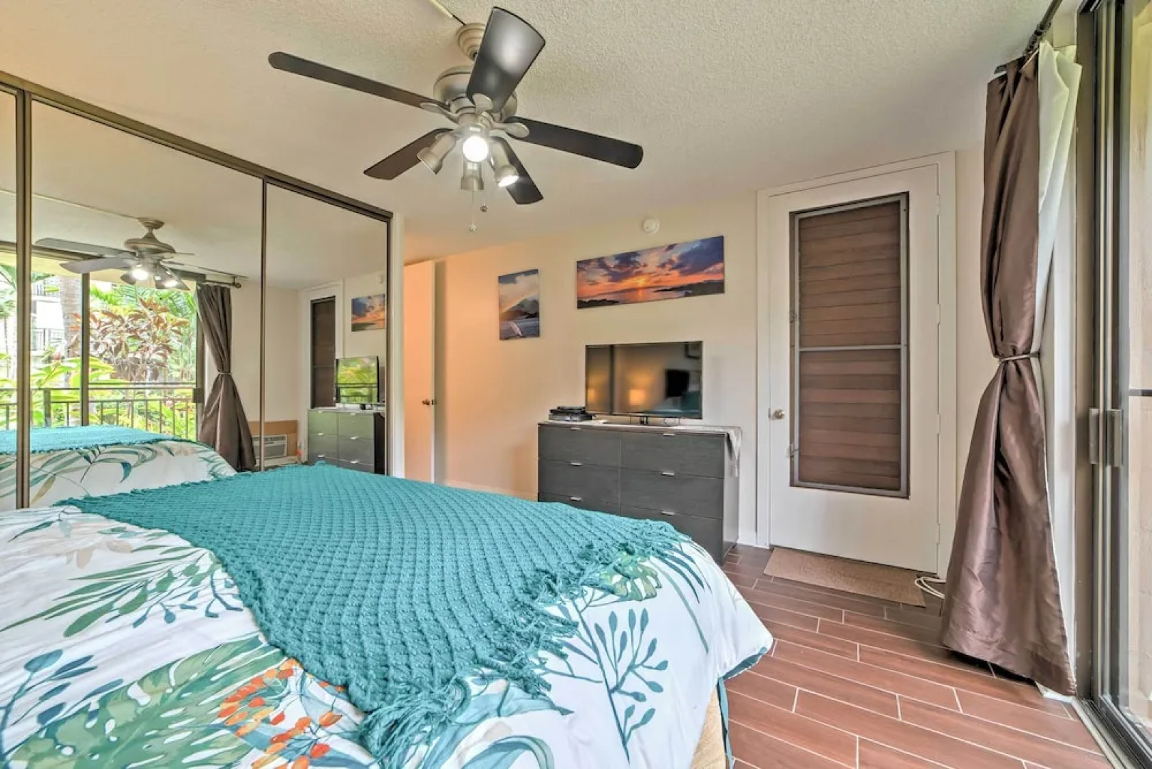 Kailua-kona Condo w/ 2 Private Lanais!