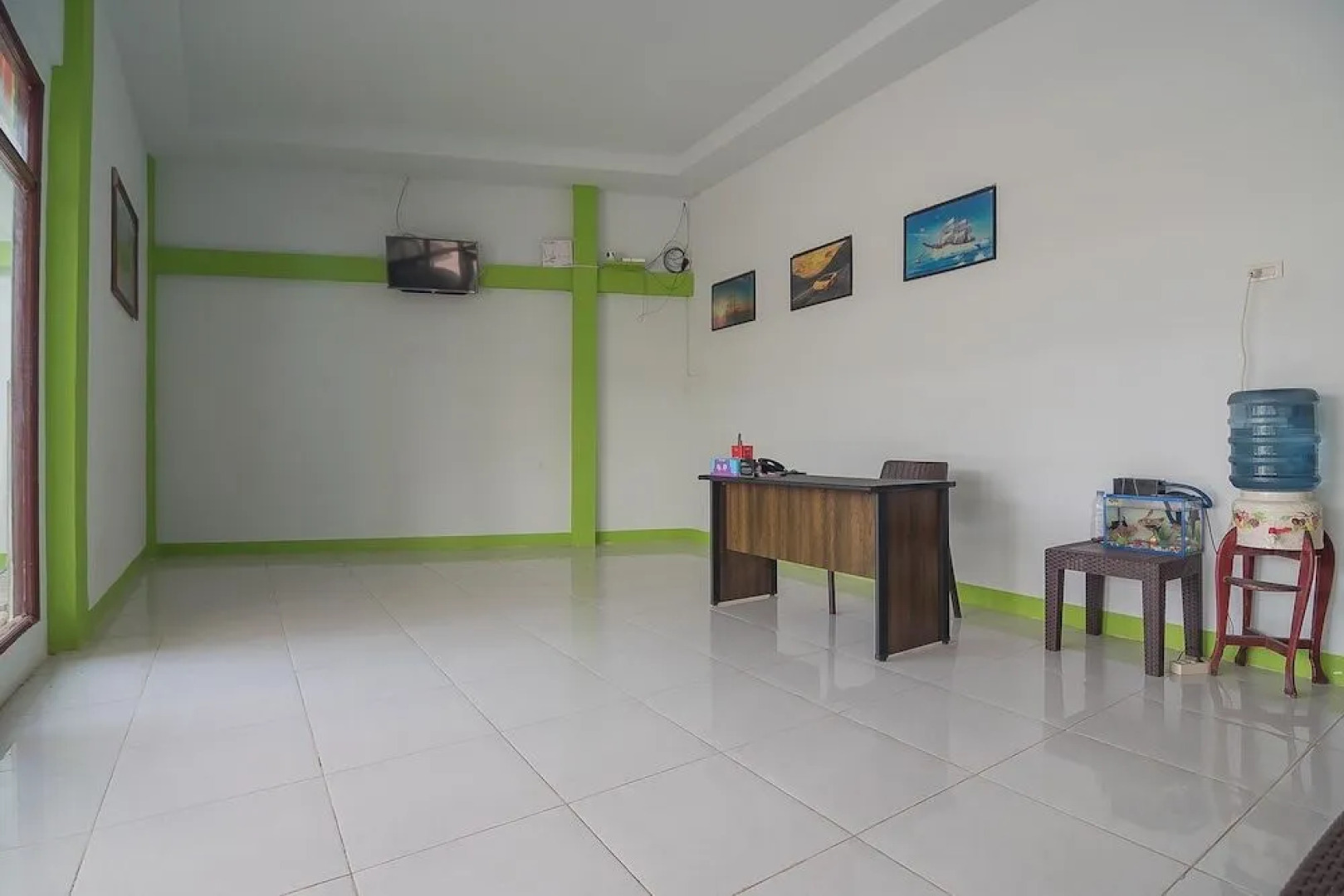 RedDoorz near RS Harapan Bersama