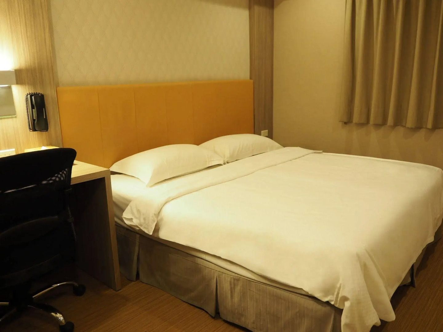 The Riverside Hotel International