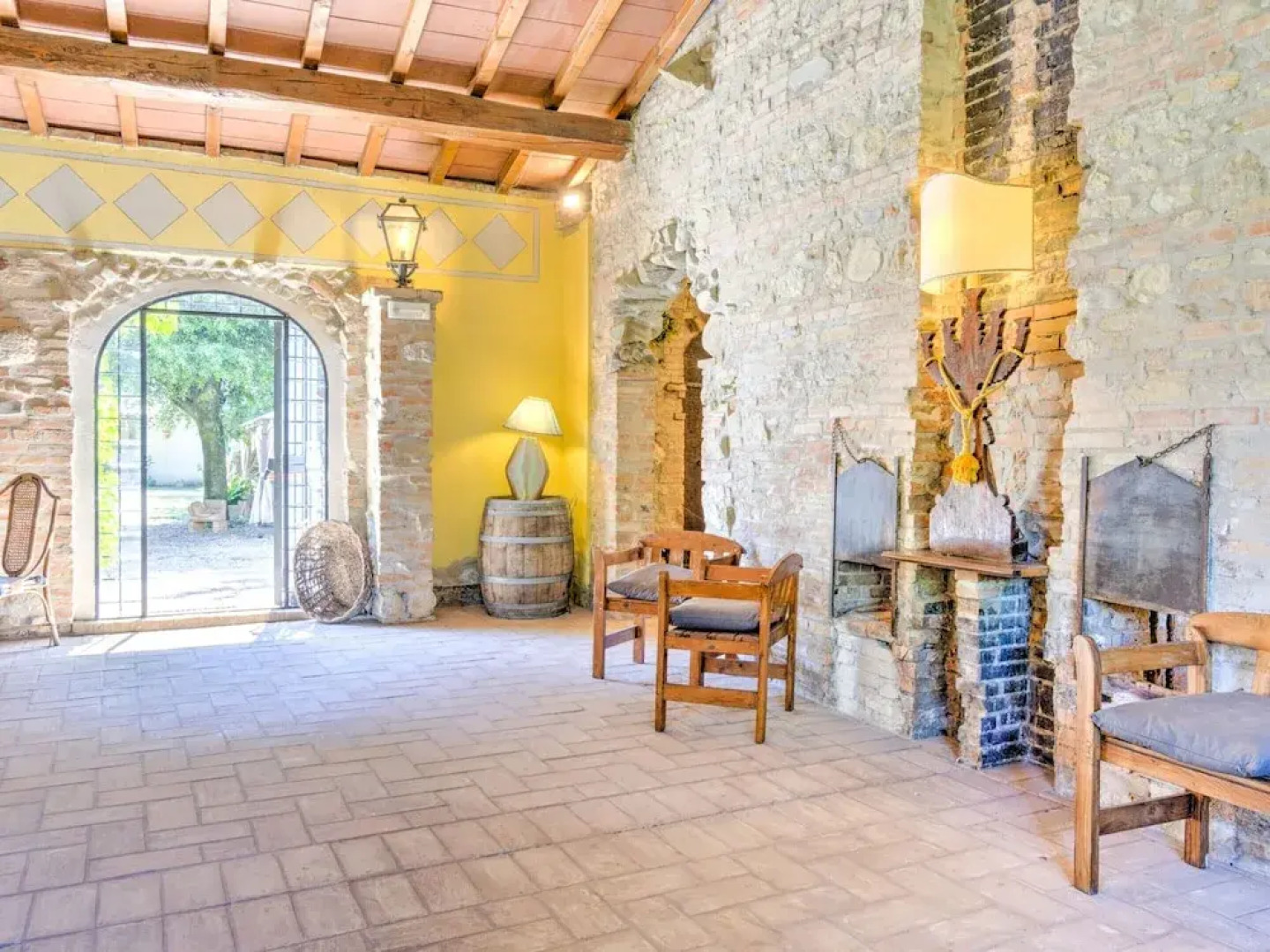 Farmhouse in Marsciano With Vineyards Olive Groves