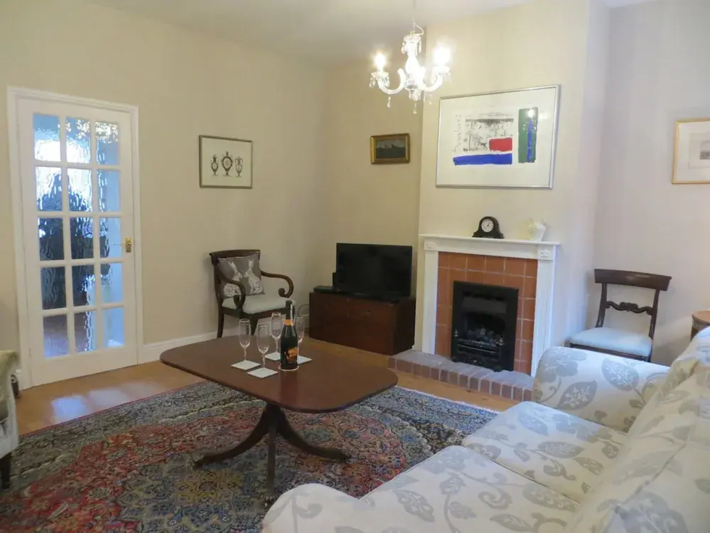 Evelyn Cottage, Charming Cottage Tucked Away