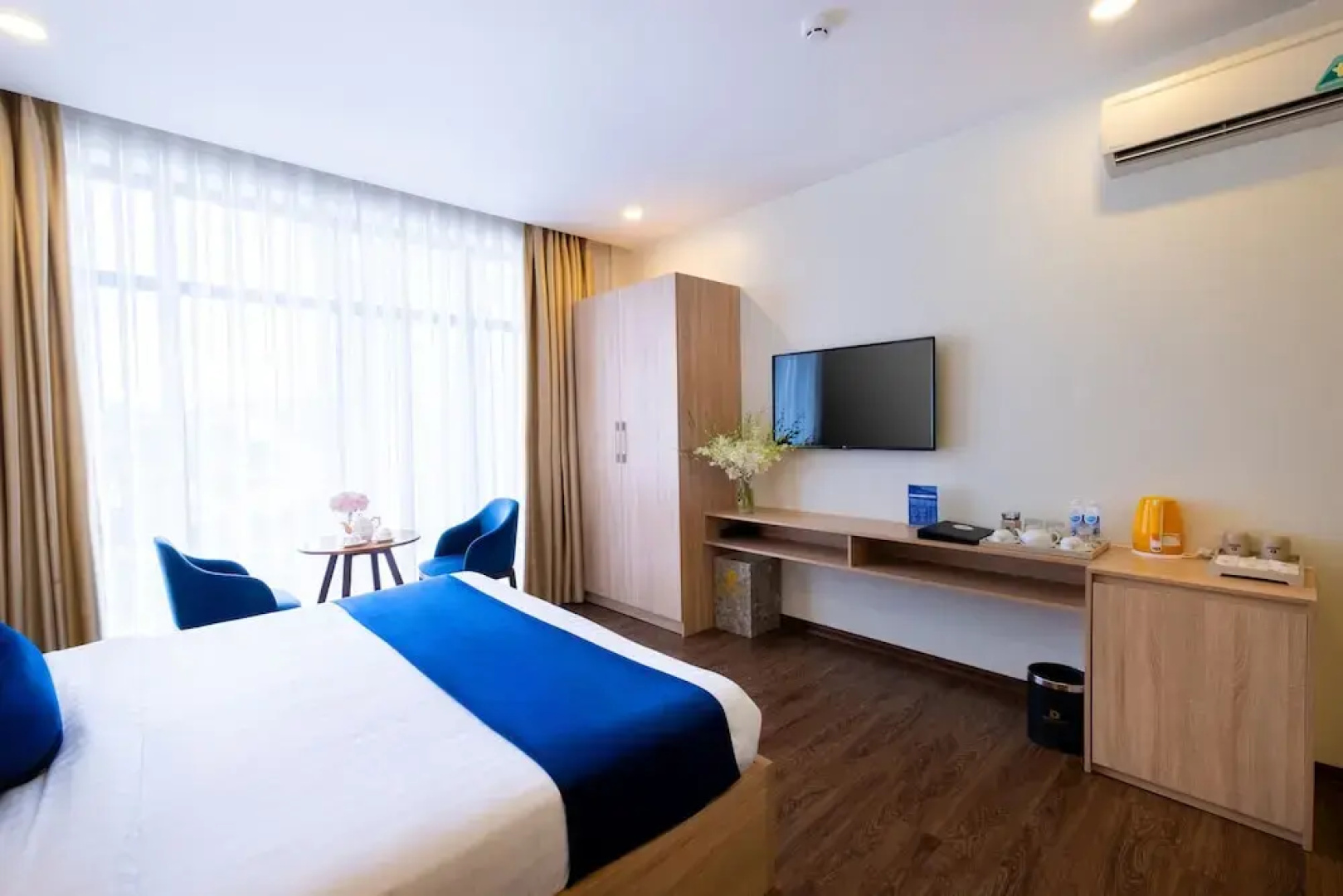 Sandals Star Hotel