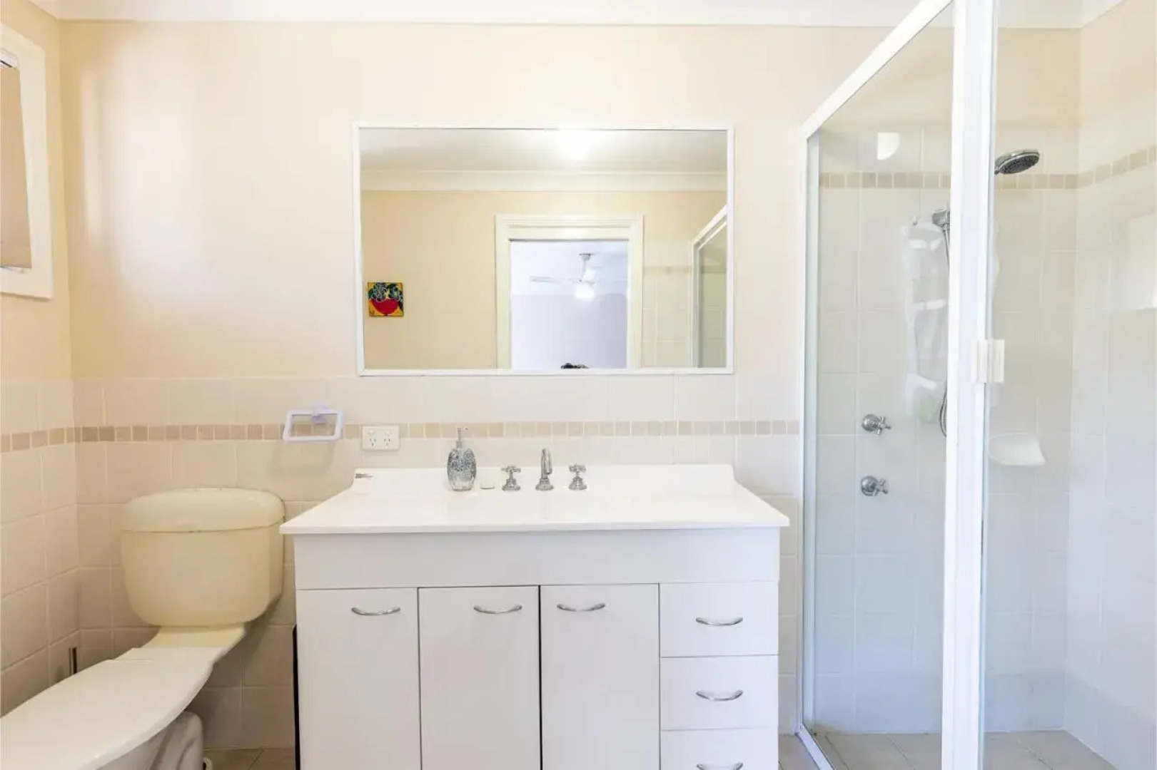 The Seahorse 3a Seahorse Close