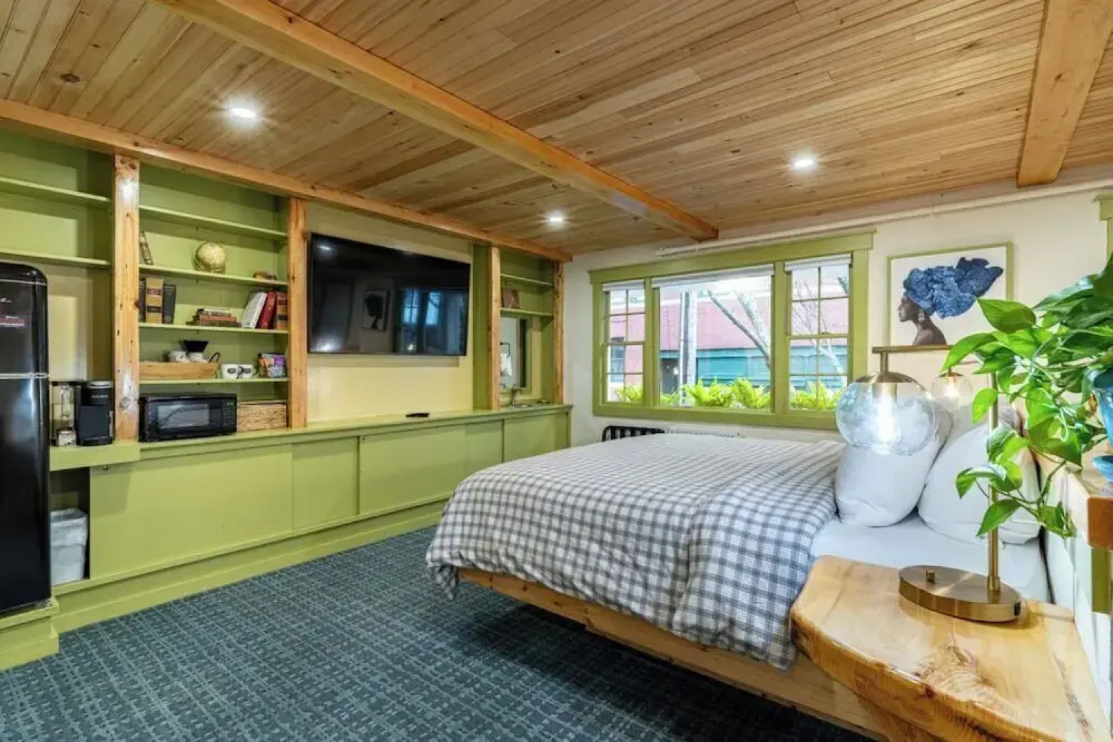 Downtown Camden Hotel