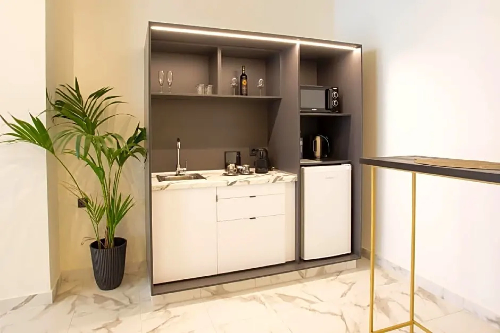 Reina Victoria La Plaza