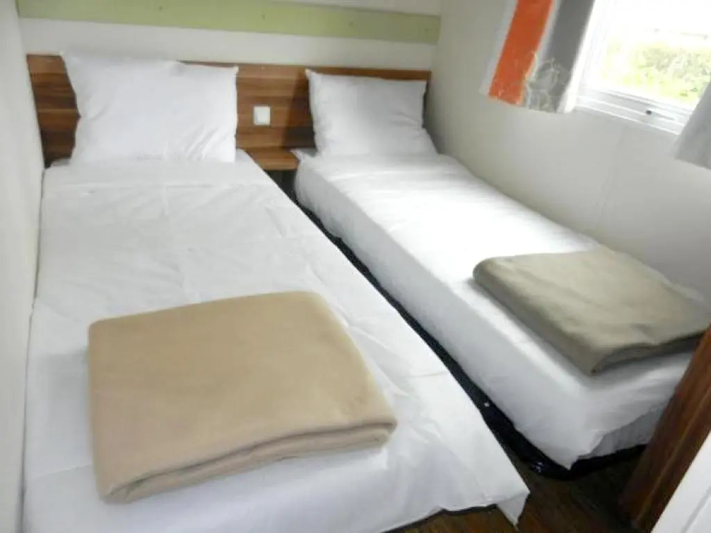 Bungalow de 3 chambres avec piscine partagee et terrasse amenagee a Trogues