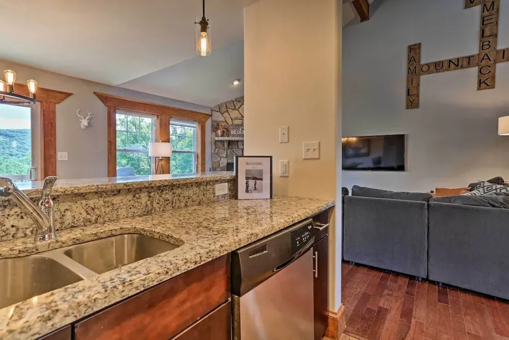 Retreat W/game Room & Deck, 1 Mi to Camelback