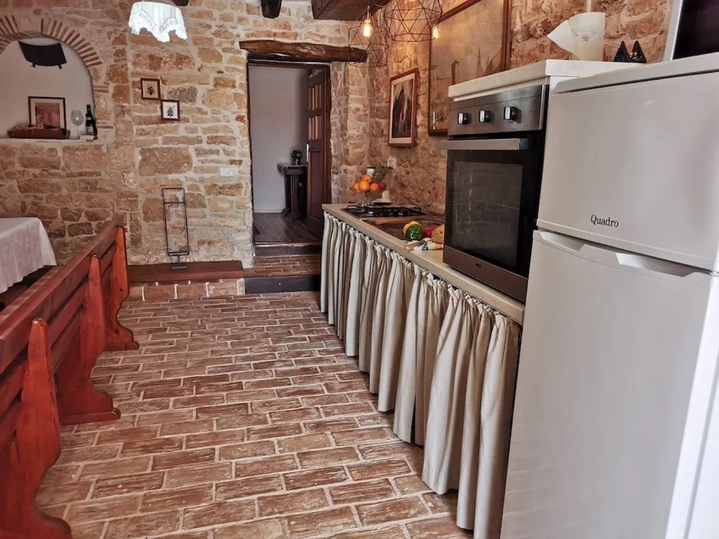 Appartment House Peresiji