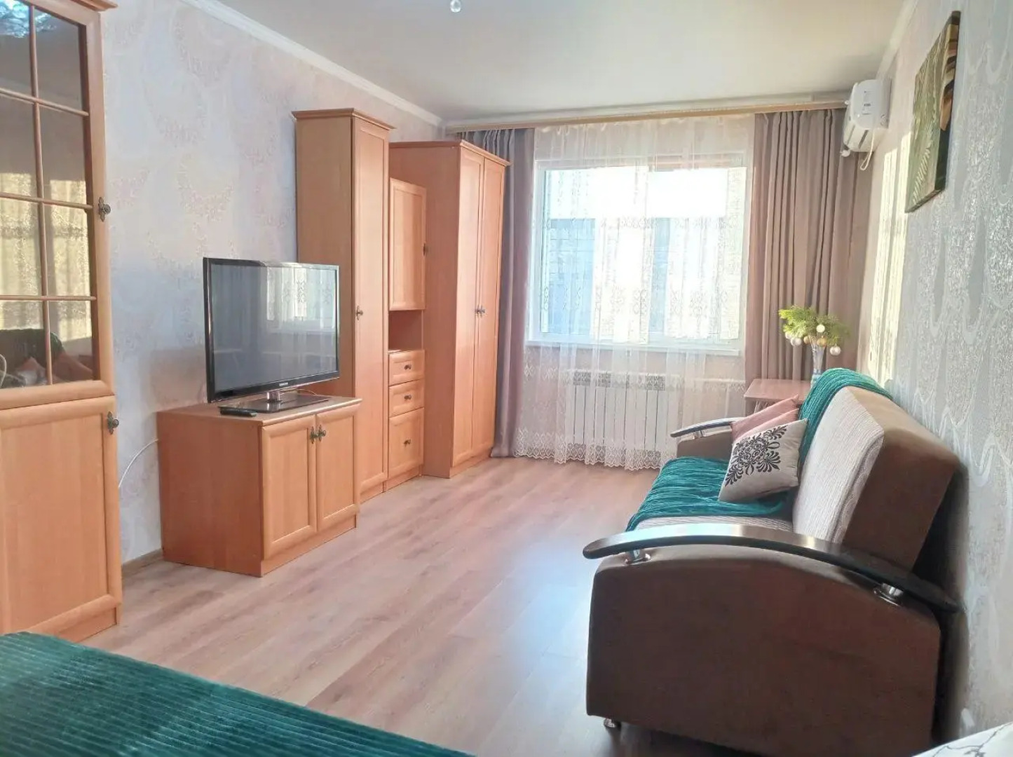 Апартаменты на проспекте Победы 174/1