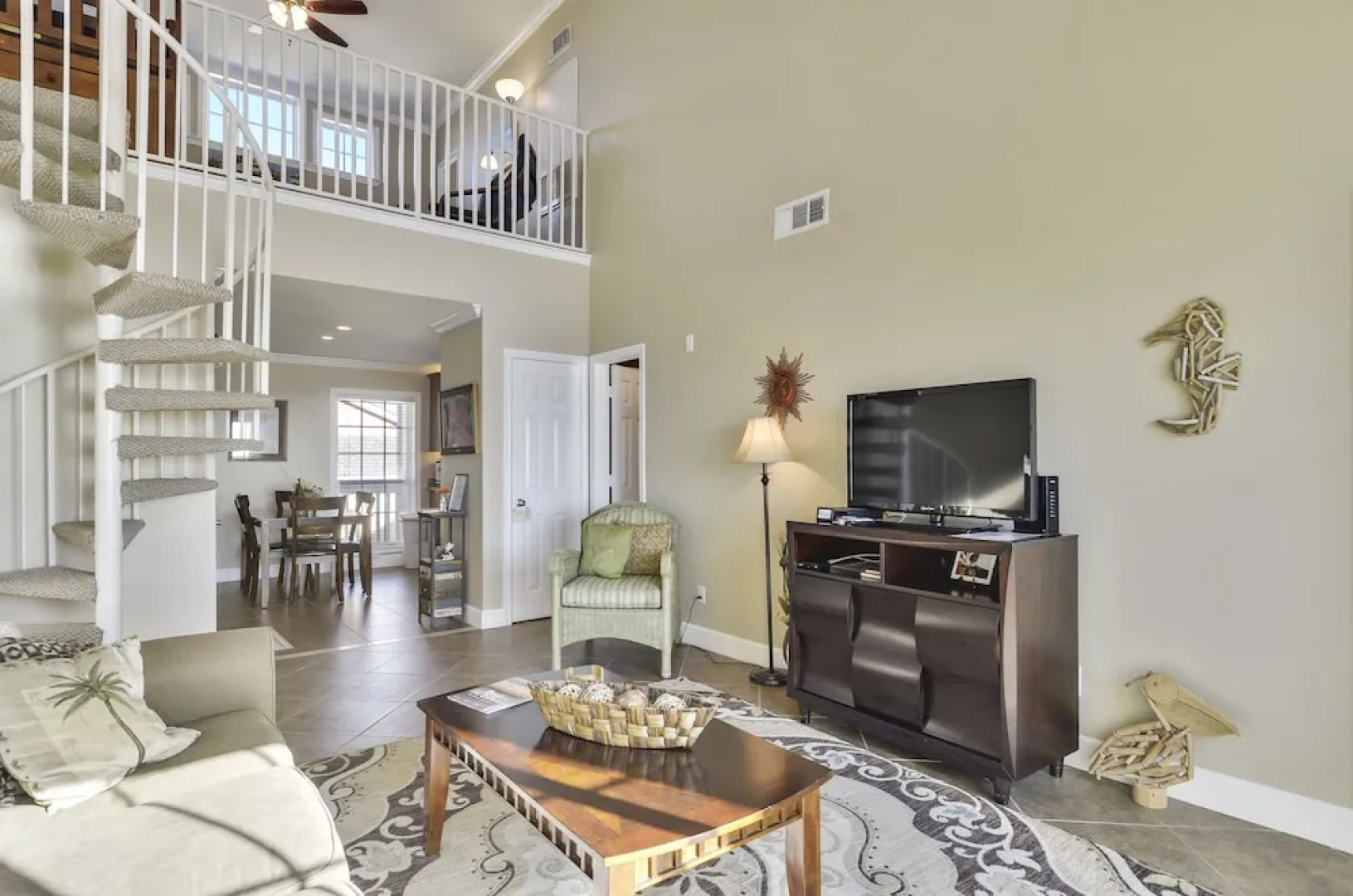 The Regal Seagull by RedAwning