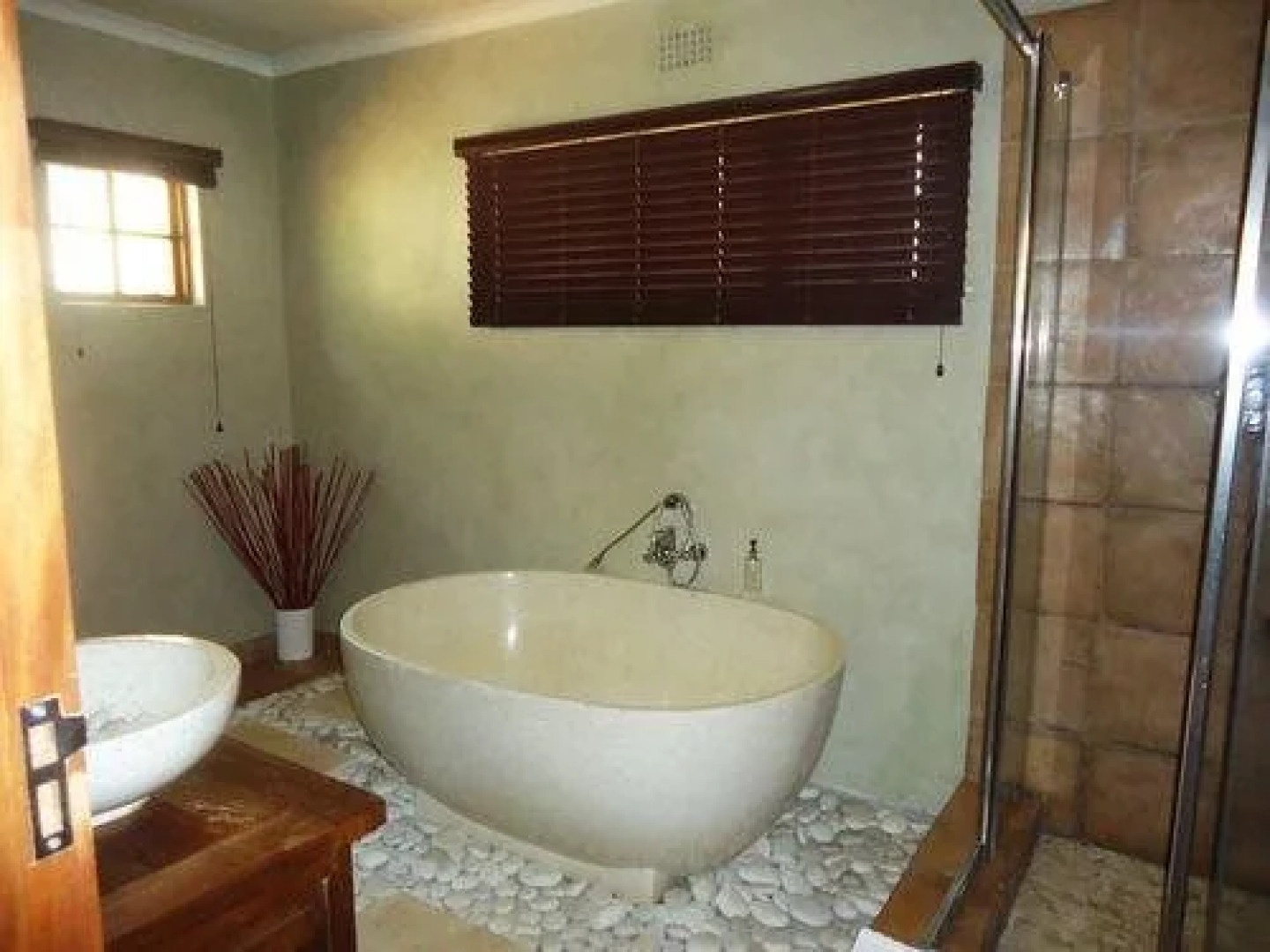 Tindlovu Country Lodge