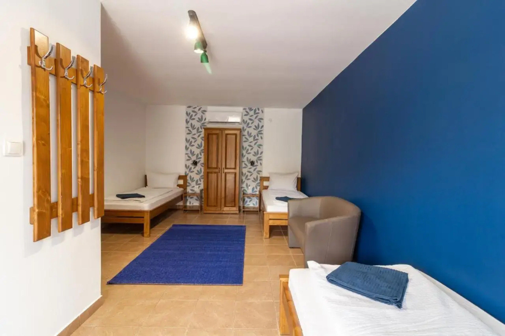 Airport Kroly Centrl 75