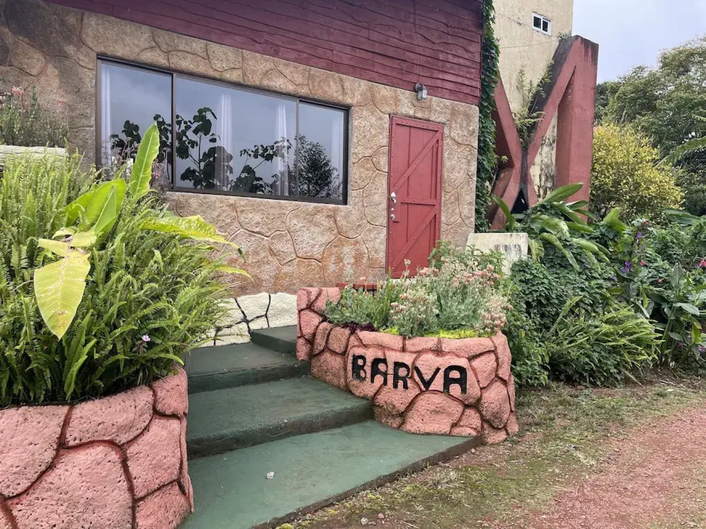 Volcan Poas-Vara Blanca Tiquicia Lodge