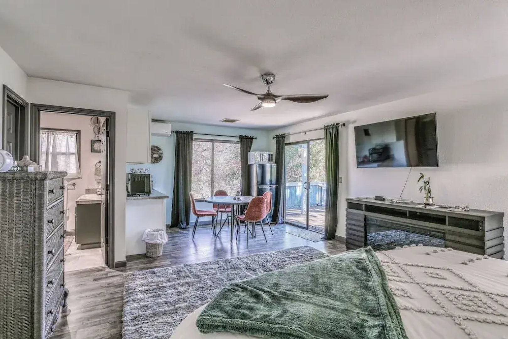 Cozy Studio w/ Well-being Retreat: Near Yosemite!