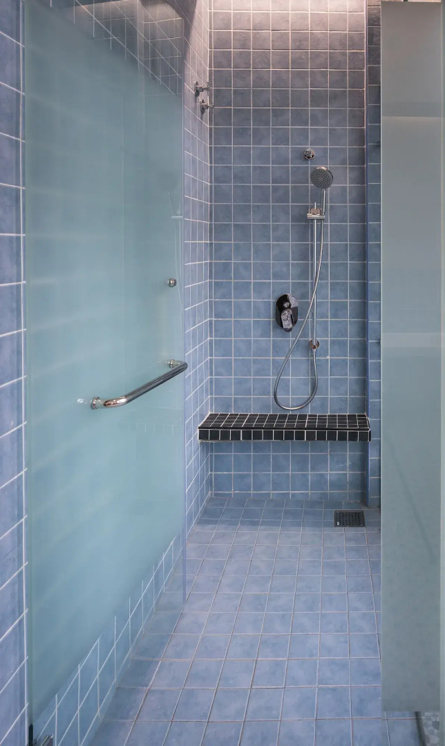 Treasures Hotel and Suites