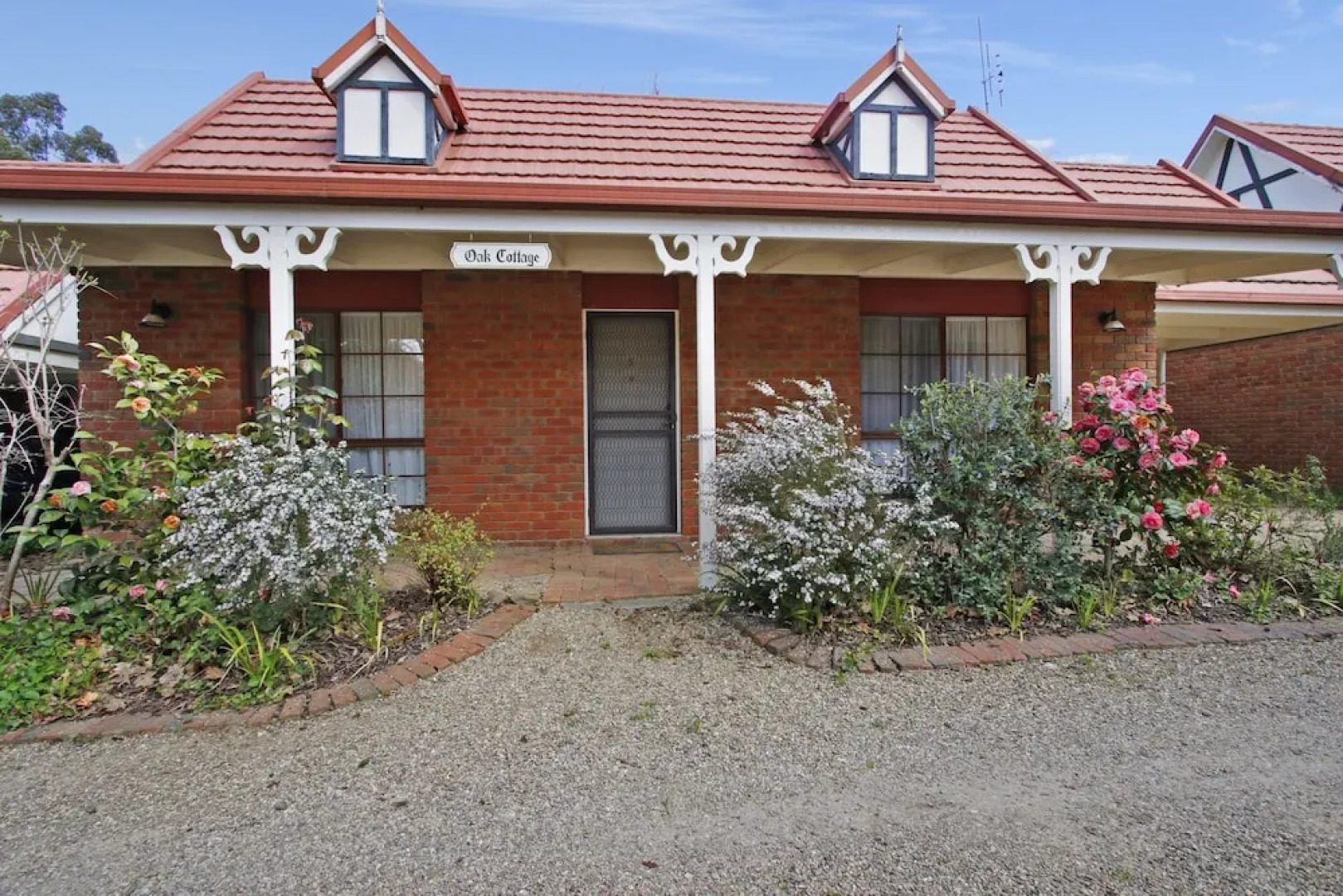 Oak Cottage - Tudor Village Unit 5