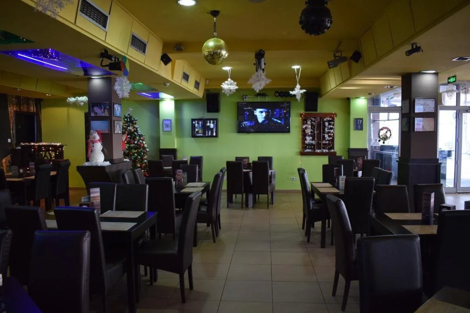 Radio Cafe Kanal 77 Hotel