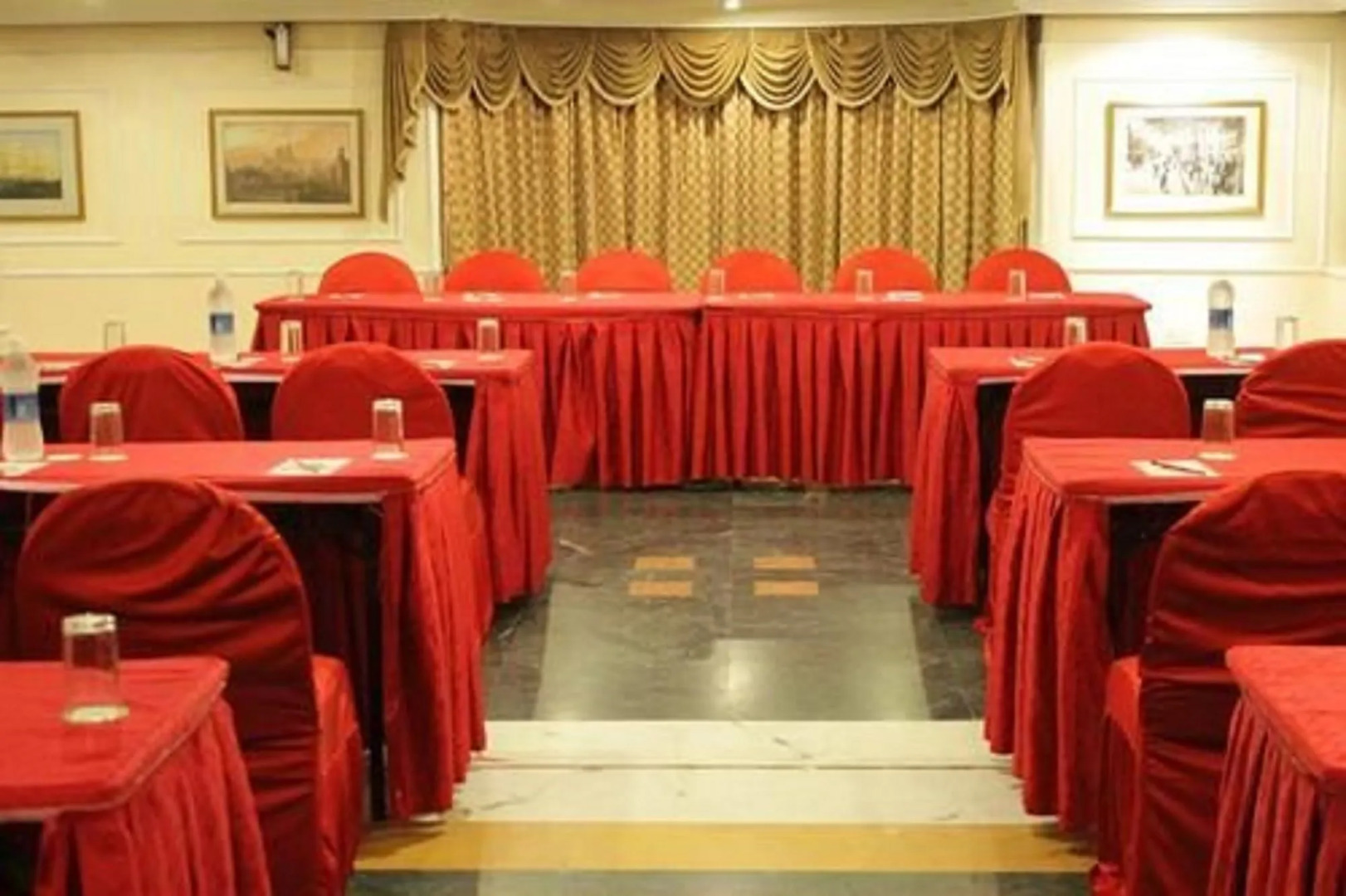 Hotel Swosti Premium