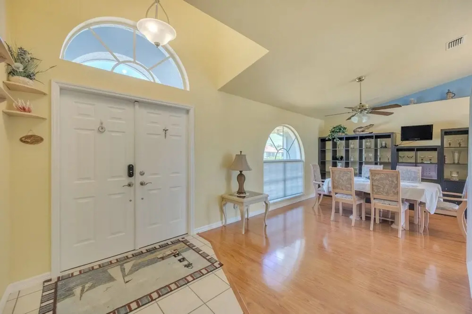 Gorgeous Villa In Cape Coral, Florida's Gulf Coast 3 Bedroom Villa by Redawning