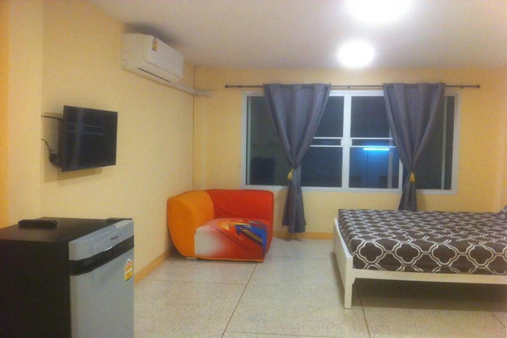 Lemon Tree Residence Sriracha