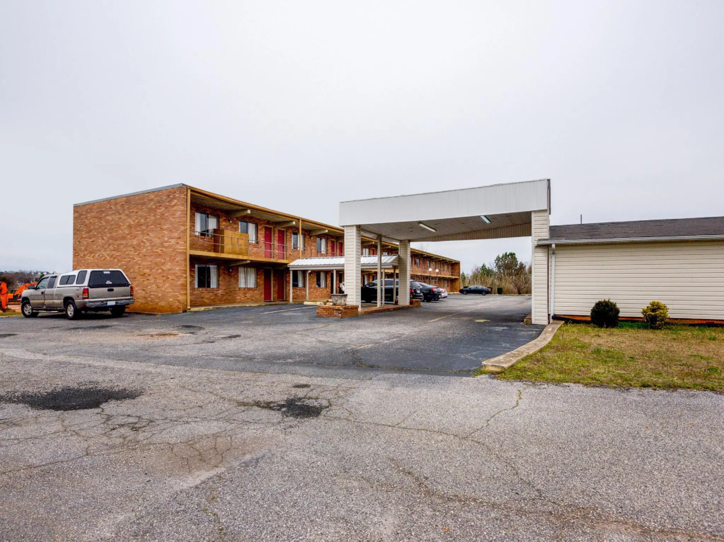 OYO Hotel Mauldin SC South Main Street