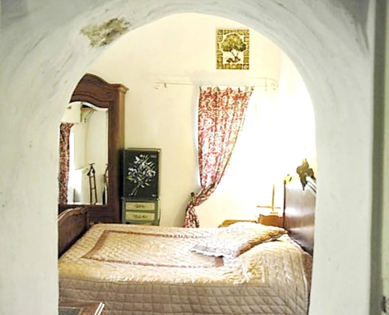 House With 6 Bedrooms in Vaugines, With Private Pool, Furnished Garden