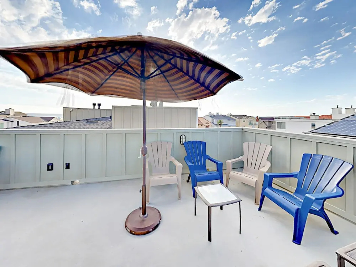 3625 Sunset Home 3 Bedrooms 2.5 Bathrooms Home