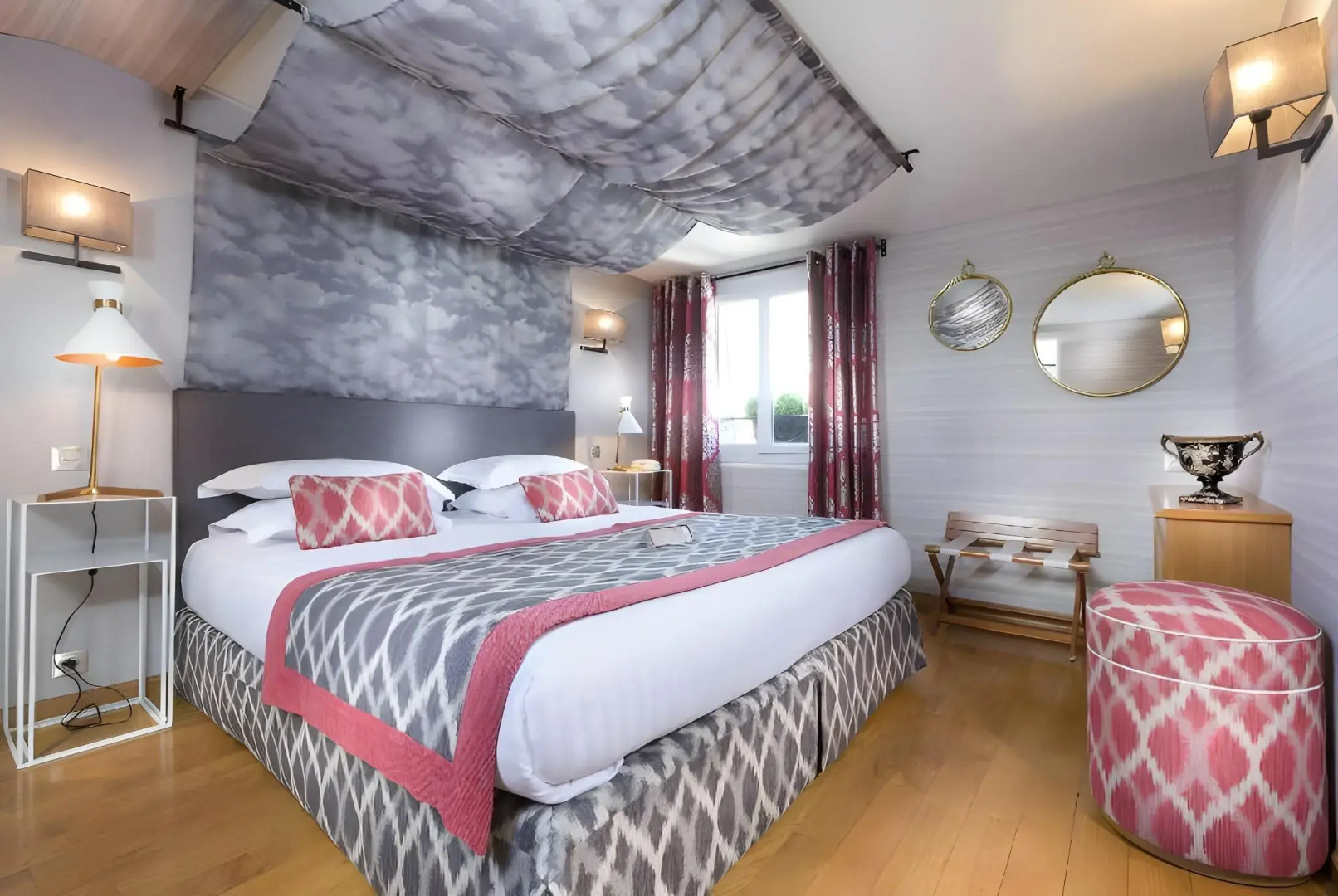 Dauphine Saint Germain Hotel