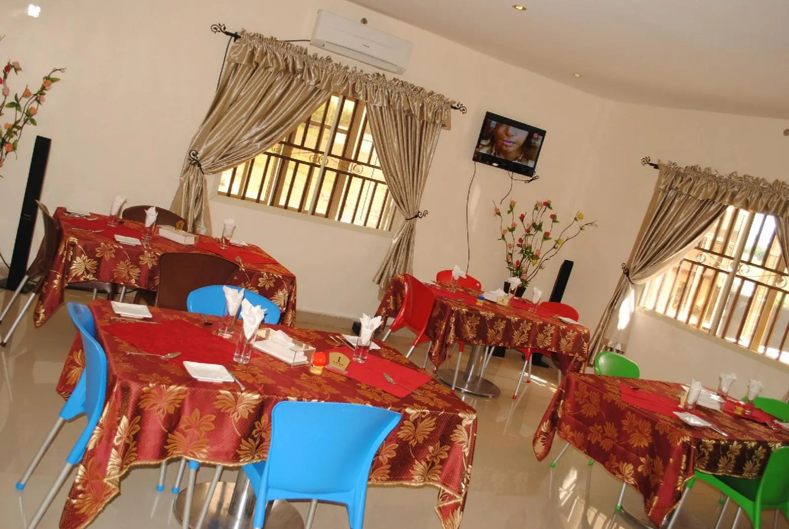 Mikagn Hotel And Suites