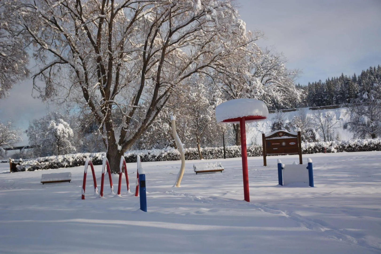 Queensway Court Motel