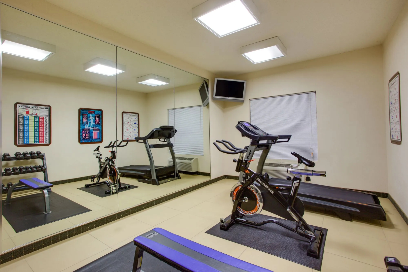 Holiday Inn Express Hotel & Suites Greensboro - East by IHG