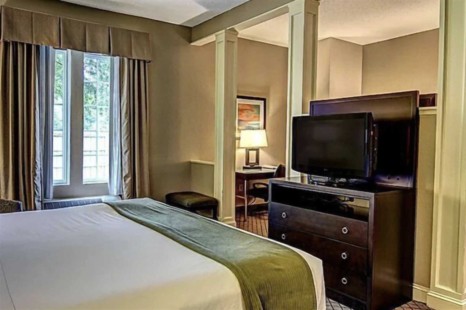 The Inn at River Landing