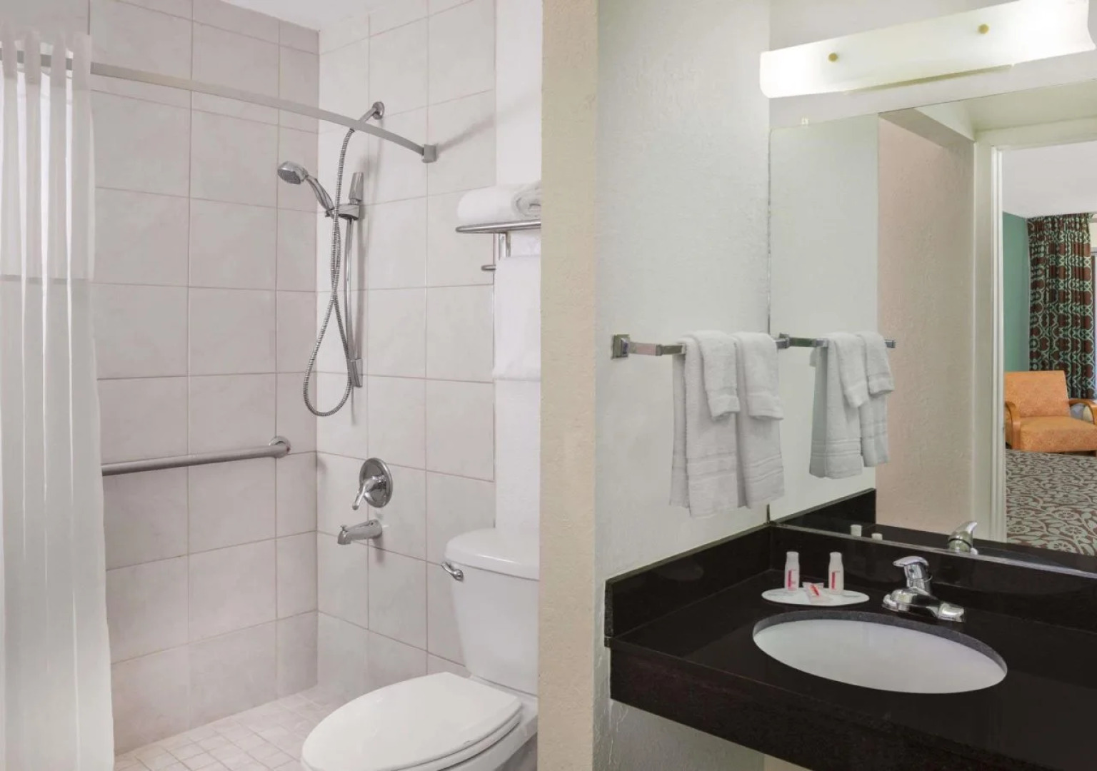 Travelodge by Wyndham Fort Myers North